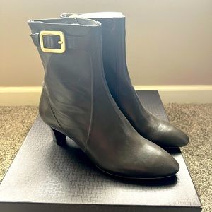 Cole Haan Air Lynda Short Boot Dark Chocolate Leather D28593  Sz 9B